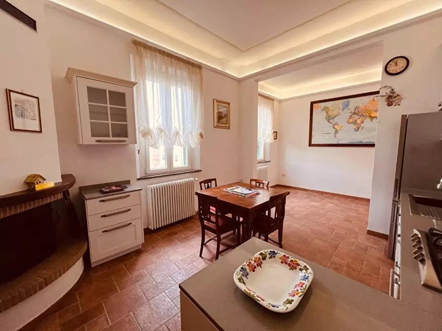 Immagine 5 di Appartamento in vendita  a Cecina