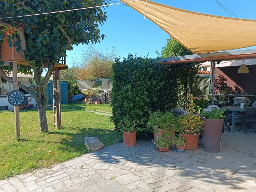 Immagine 2 di Appartamento in vendita  a Pisa