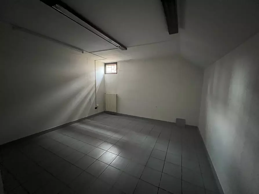 Immagine 14 di Ufficio in vendita  a Empoli