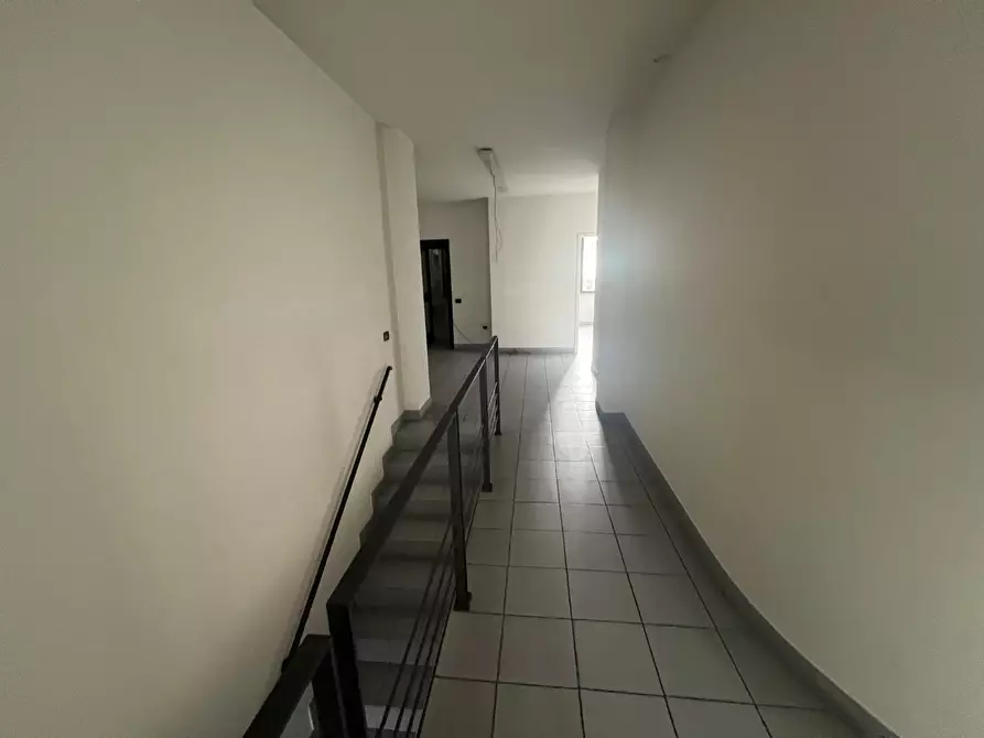 Immagine 5 di Ufficio in vendita  a Empoli