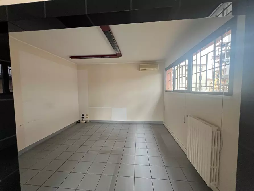 Immagine 2 di Ufficio in vendita  a Empoli