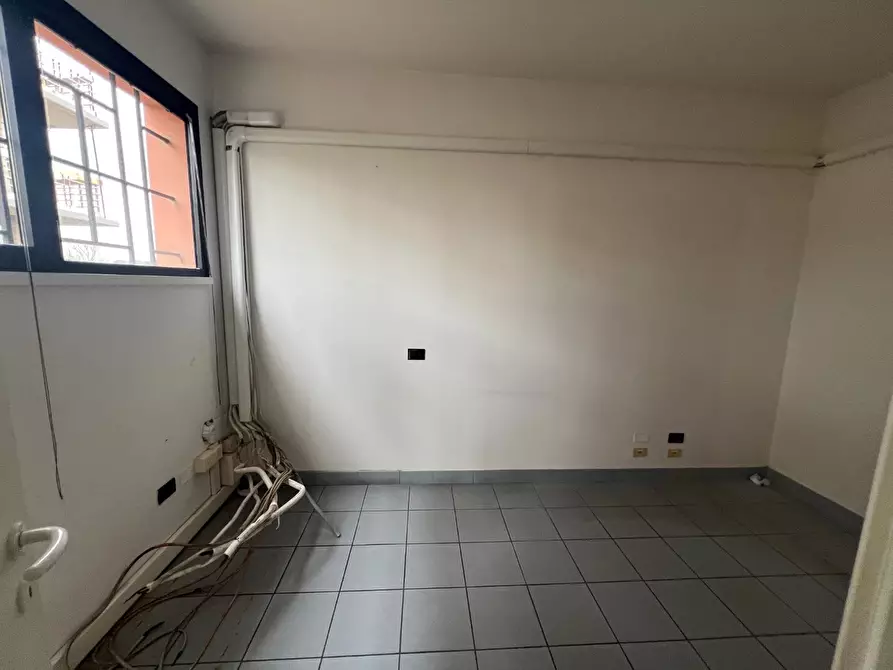 Immagine 8 di Ufficio in vendita  a Empoli