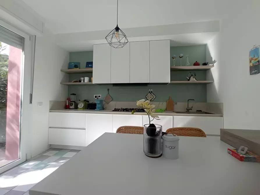 Immagine 2 di Casa indipendente in affitto  a Arcola