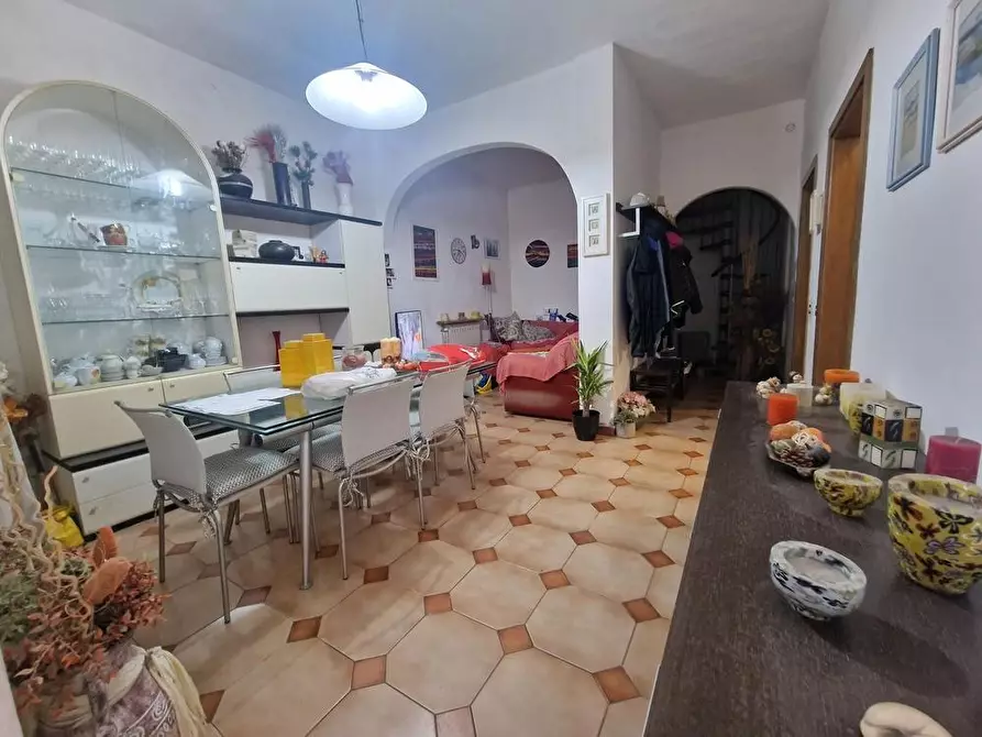 Immagine 10 di Porzione di casa in vendita  a Castelnuovo Magra