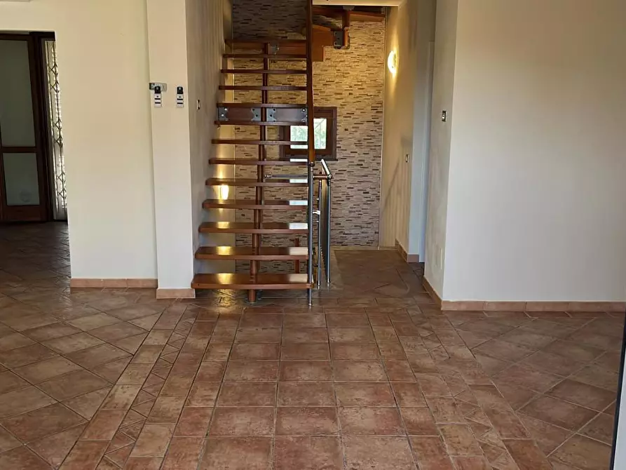 Immagine 8 di Villa in vendita  a San Giuliano Terme