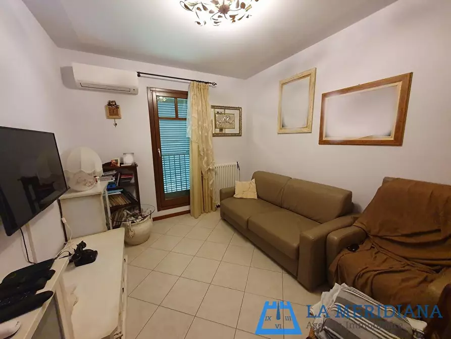 Immagine 11 di Appartamento in vendita  a Larciano