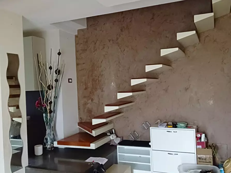 Immagine 3 di Appartamento in vendita  a Massa