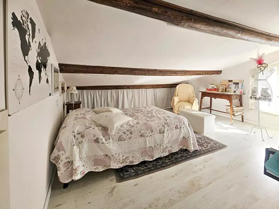 Immagine 16 di Villa in vendita  a Cascina