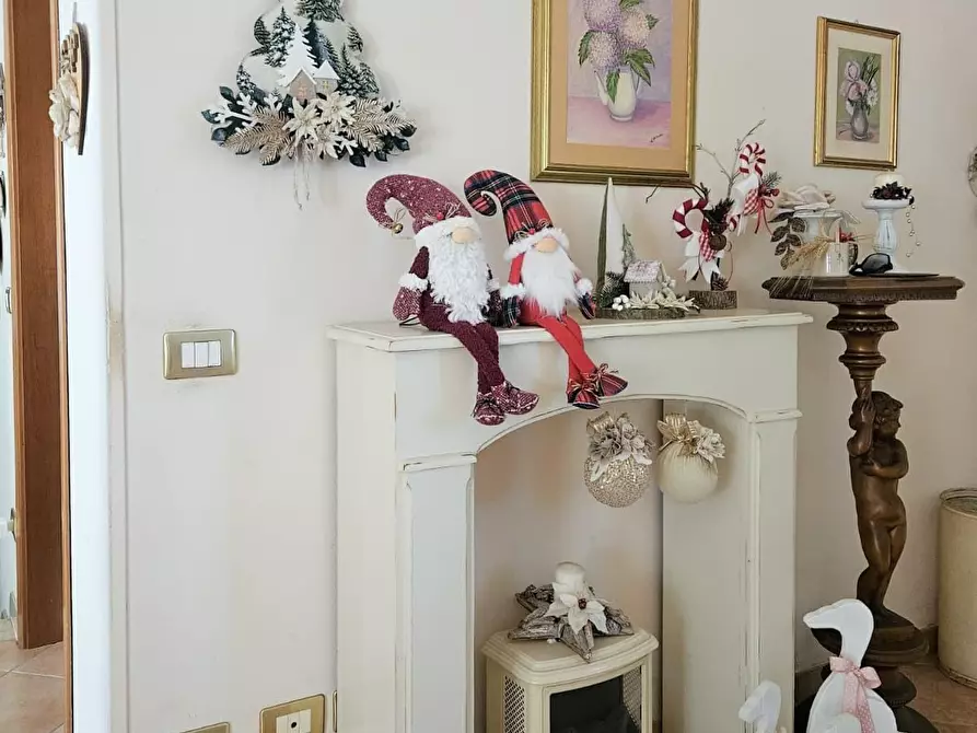 Immagine 5 di Casa bifamiliare in vendita  a Cascina