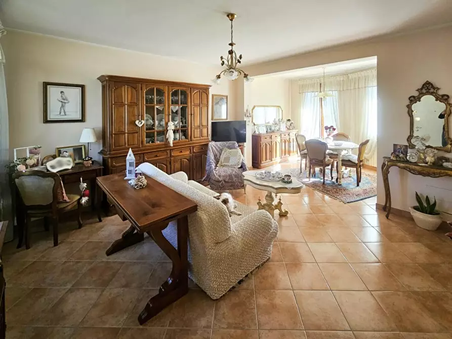 Immagine 3 di Casa bifamiliare in vendita  a Cascina