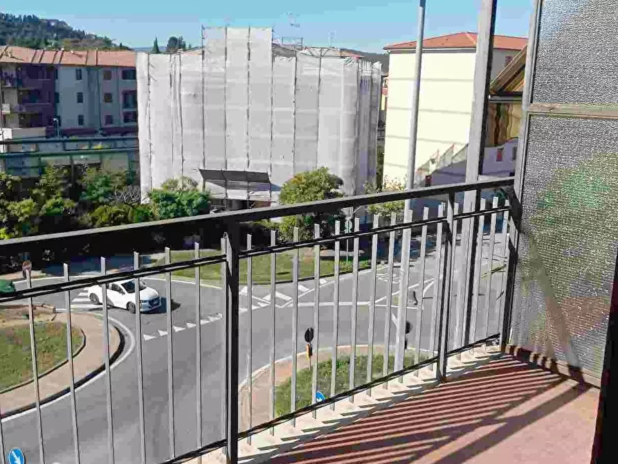 Immagine 11 di Appartamento in vendita  a Poggibonsi