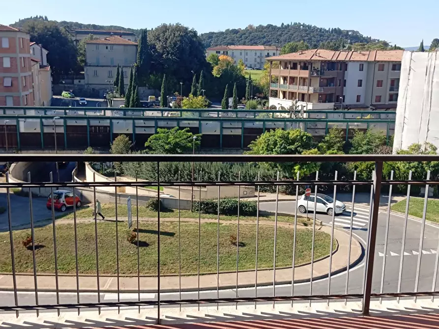 Immagine 1 di Appartamento in vendita  a Poggibonsi