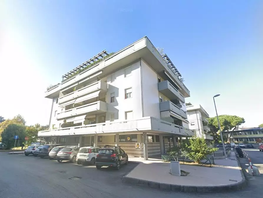 Immagine 1 di Appartamento in vendita  a Carrara