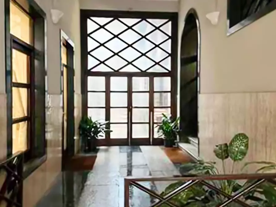 Immagine 10 di Appartamento in vendita  a Milano