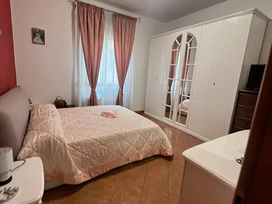 Immagine 10 di Appartamento in vendita  a Poggibonsi