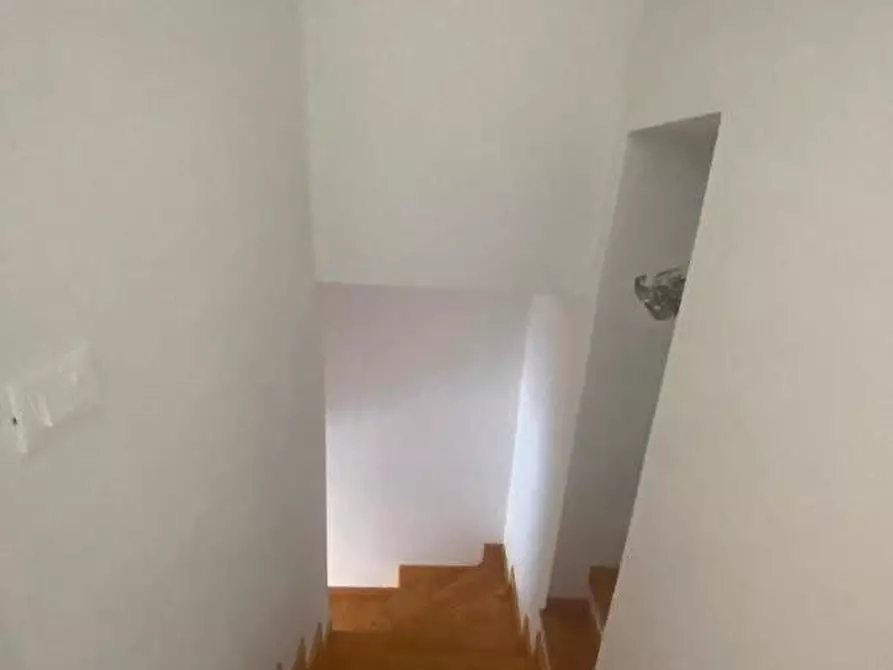 Immagine 7 di Villetta a schiera in vendita  a Massa