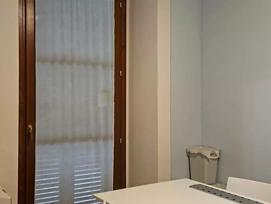 Immagine 8 di Ufficio in affitto  a Pisa