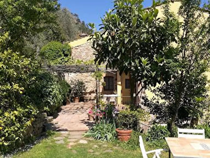 Immagine 12 di Casa colonica in vendita  a Buti