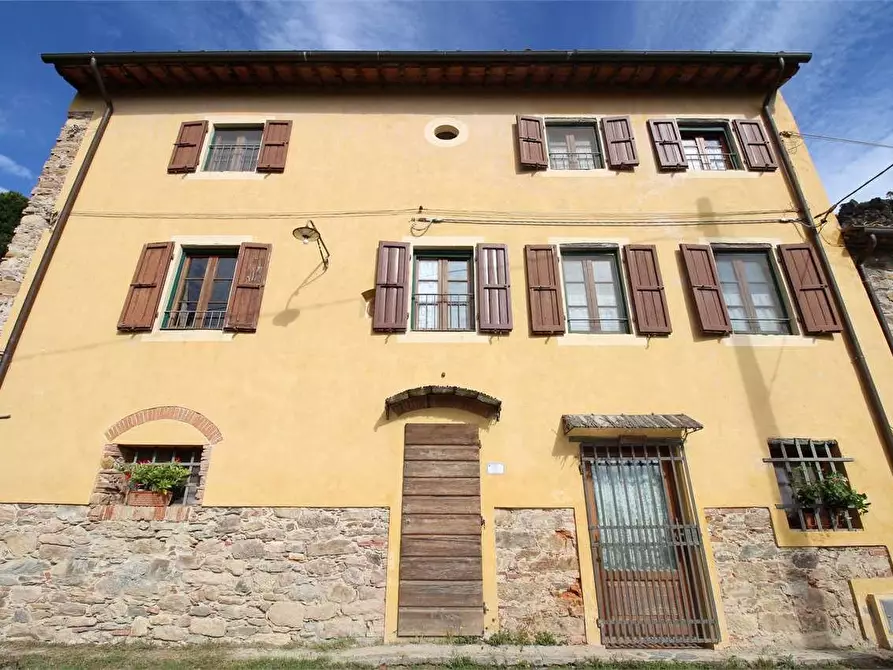 Immagine 11 di Casa colonica in vendita  a Buti