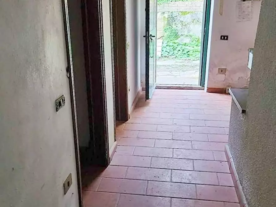 Immagine 9 di Villa in vendita  a Calci