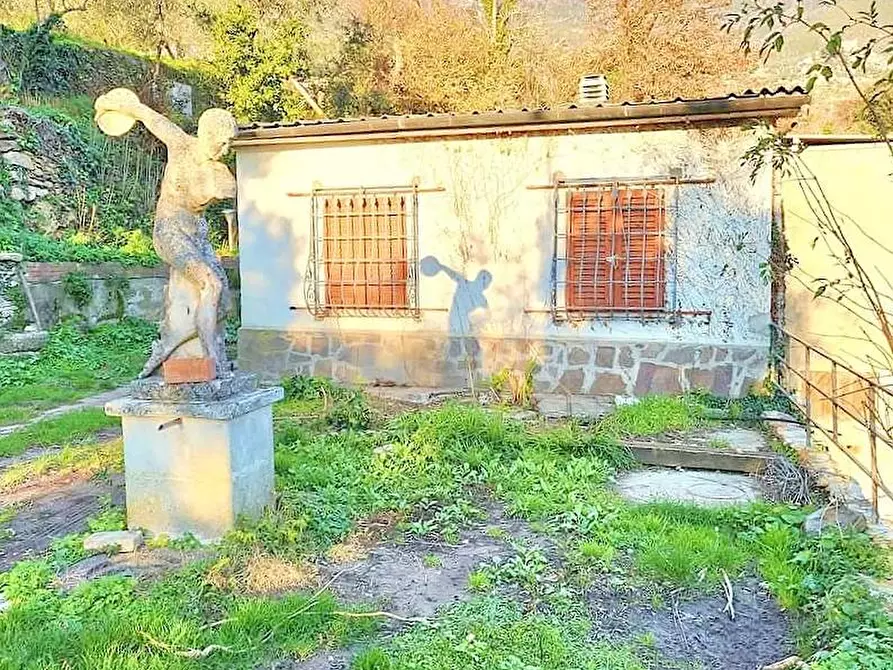 Immagine 13 di Villa in vendita  a Calci