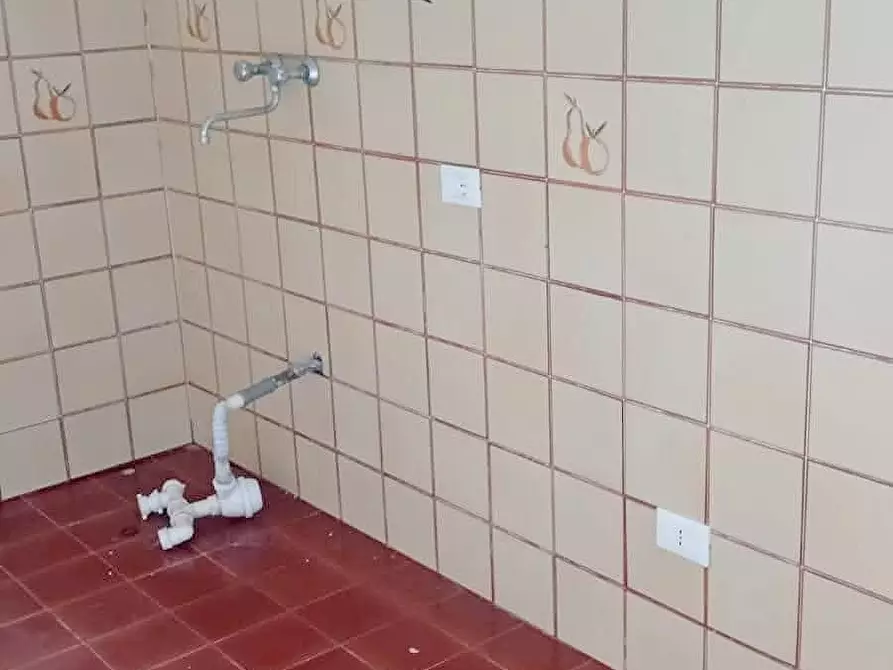 Immagine 8 di Villa in vendita  a Calci