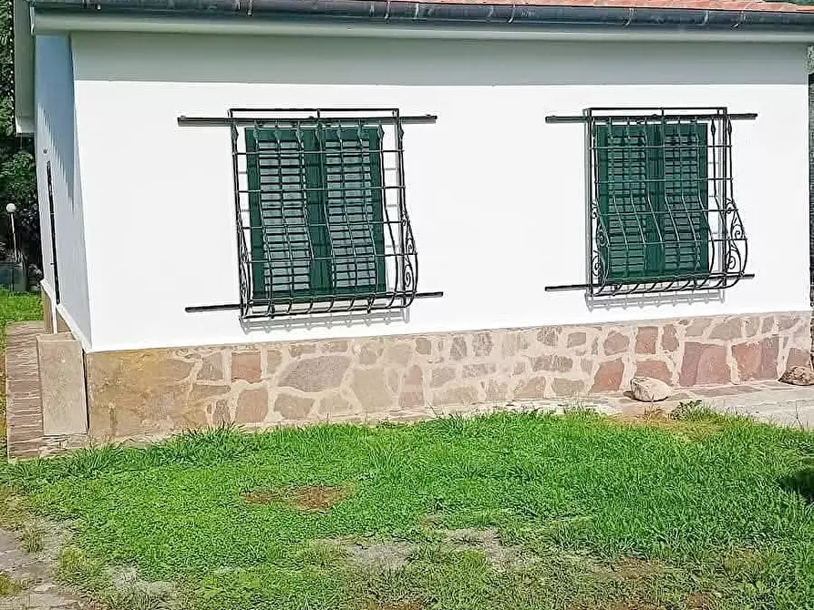 Immagine 4 di Villa in vendita  a Calci