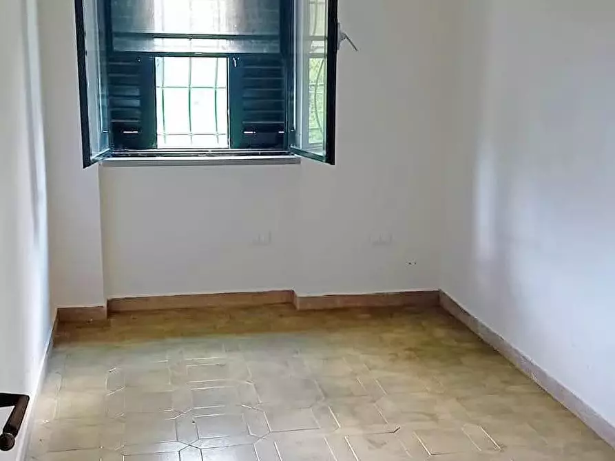 Immagine 10 di Villa in vendita  a Calci