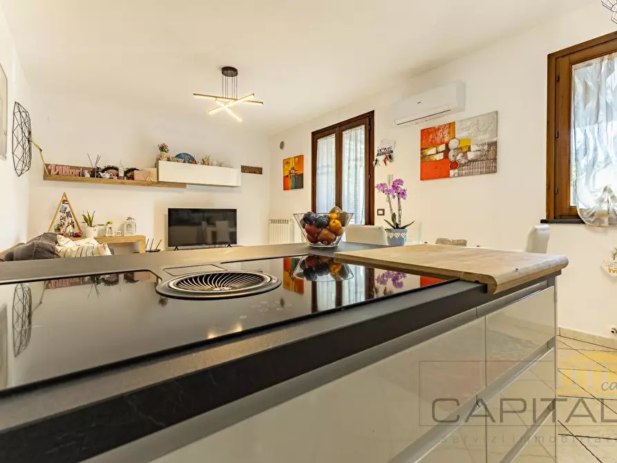 Immagine 8 di Appartamento in vendita  a Santa Maria A Monte