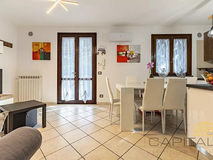 Immagine 3 di Appartamento in vendita  a Santa Maria A Monte