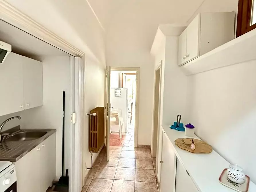 Immagine 9 di Casa indipendente in vendita  a Castrignano Del Capo