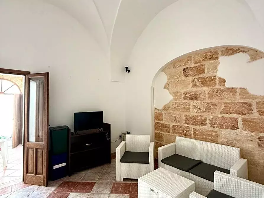 Immagine 6 di Casa indipendente in vendita  a Castrignano Del Capo