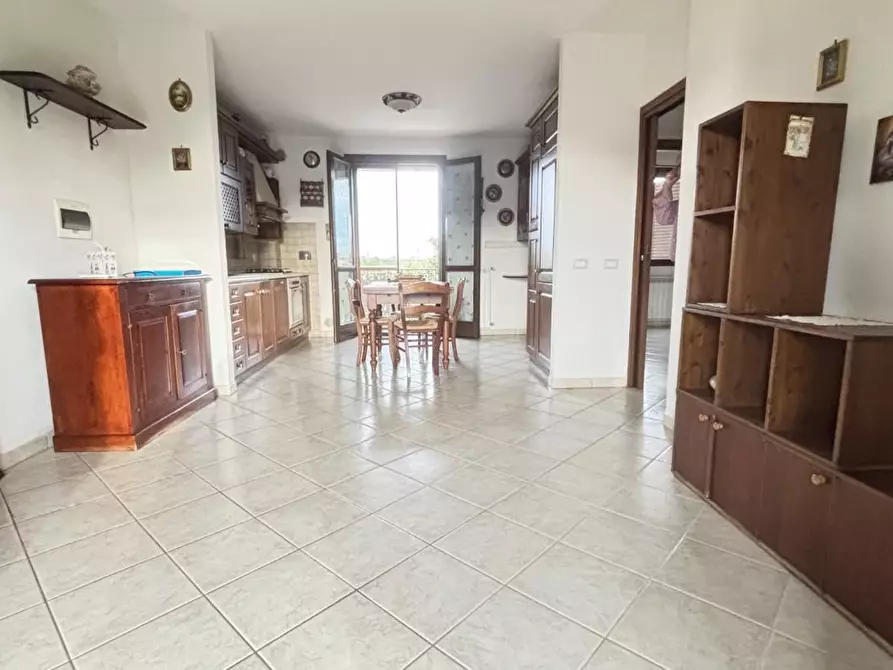 Immagine 1 di Appartamento in vendita  a Cascina