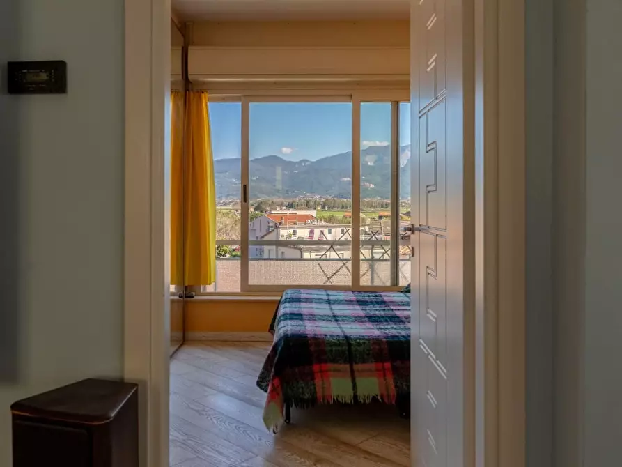 Immagine 4 di Mansarda in vendita  a Ameglia