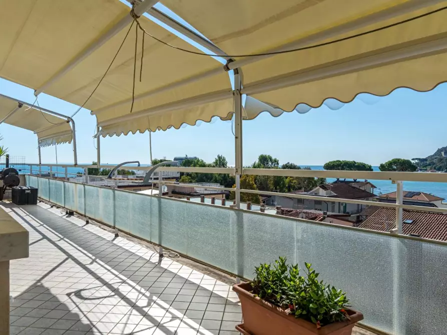 Immagine 21 di Mansarda in vendita  a Ameglia