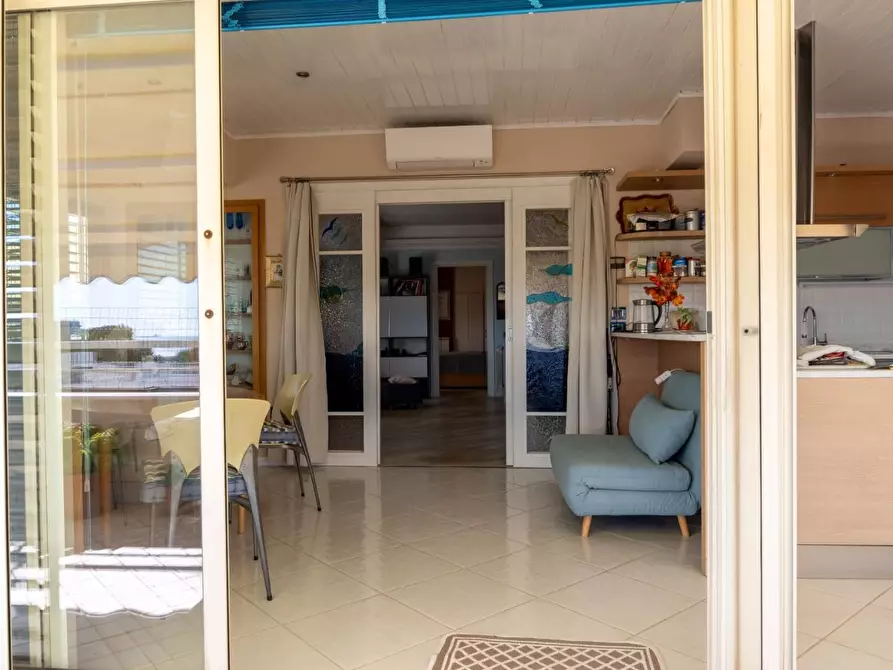 Immagine 18 di Mansarda in vendita  a Ameglia