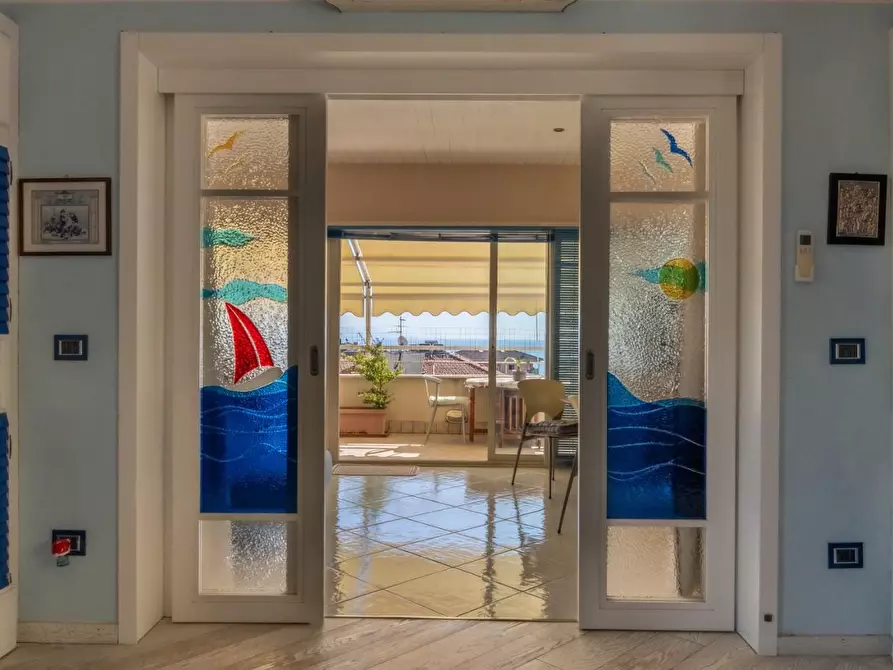 Immagine 11 di Mansarda in vendita  a Ameglia