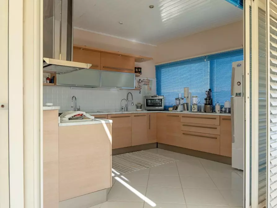 Immagine 14 di Mansarda in vendita  a Ameglia