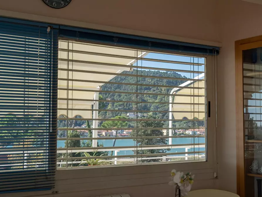 Immagine 3 di Mansarda in vendita  a Ameglia