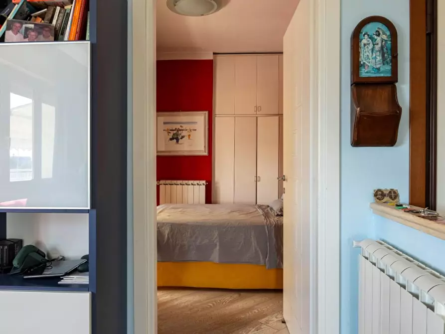 Immagine 9 di Mansarda in vendita  a Ameglia