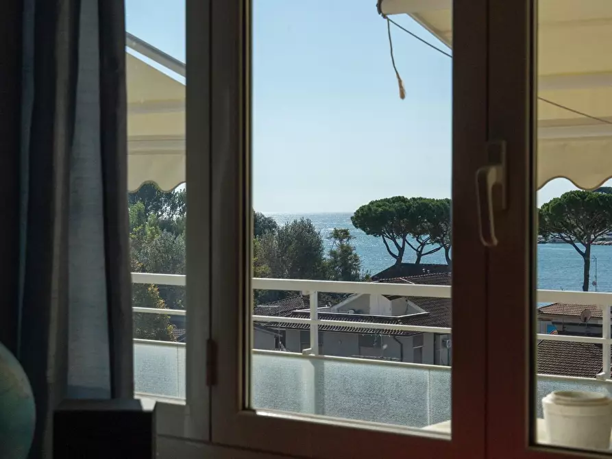 Immagine 30 di Mansarda in vendita  a Ameglia