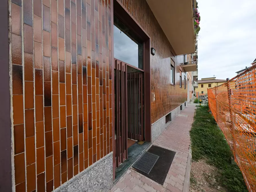 Immagine 1 di Laboratorio in vendita  a Milano