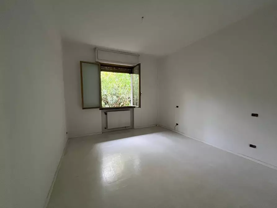 Immagine 12 di Appartamento in vendita  a Massa