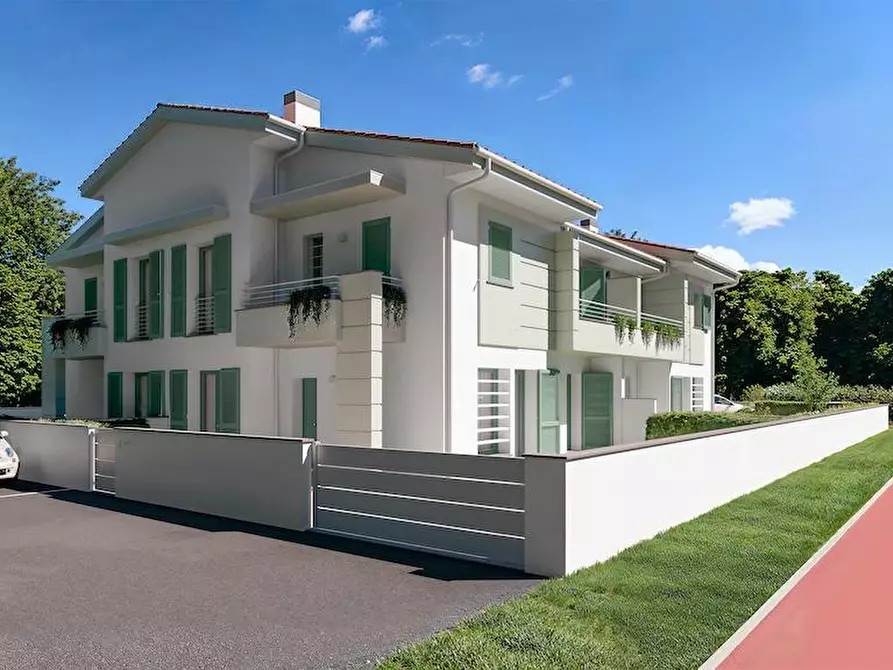 Immagine 2 di Casa quadrifamiliare in vendita  a Pontedera