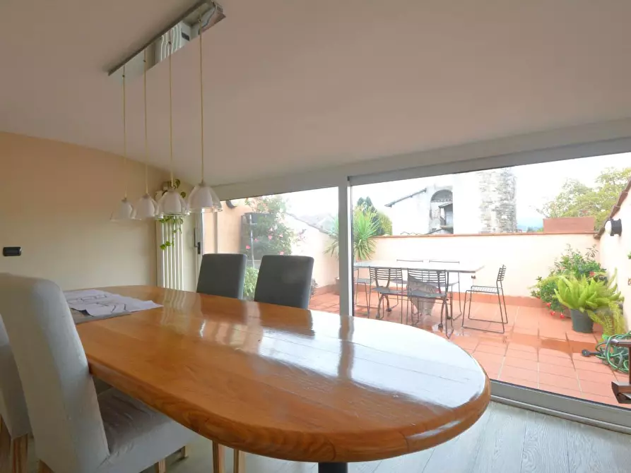 Immagine 6 di Appartamento in vendita  a Lucca