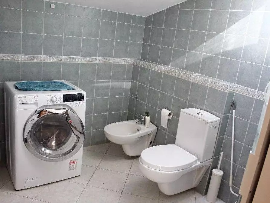 Immagine 15 di Appartamento in vendita  a Rosignano Marittimo