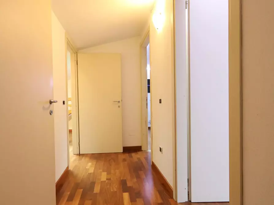 Immagine 27 di Appartamento in vendita  a Cascina