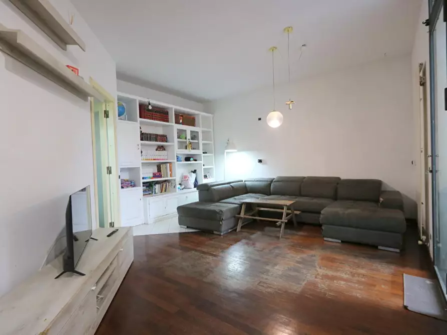 Immagine 4 di Appartamento in vendita  a Cascina