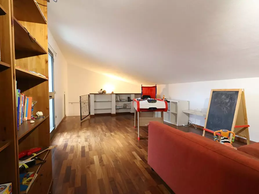 Immagine 22 di Appartamento in vendita  a Cascina