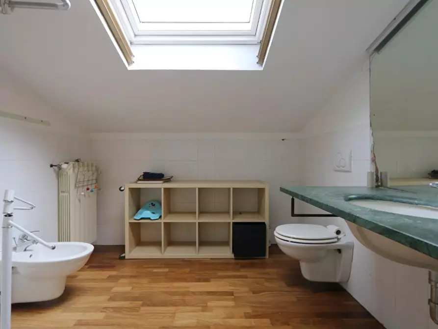 Immagine 33 di Appartamento in vendita  a Cascina